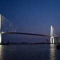 新湊大橋のライトアップ