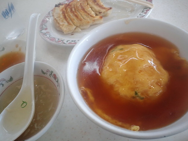 Photos: ミニ天津飯＋餃子。満足。 #fb