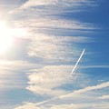写真: 飛行機雲シルェット