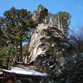 写真: 榛名神社・本殿と御姿岩