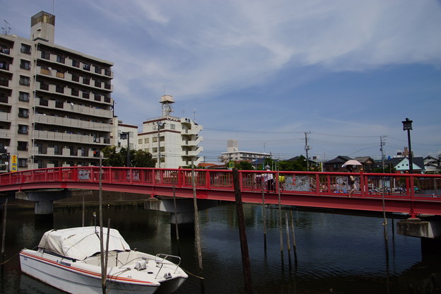写真: 「浜町橋」、通称「赤い橋」「赤橋」