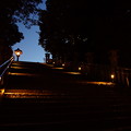 写真: 夜の遠石八幡宮