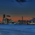 写真: 大黒大橋からの夕景