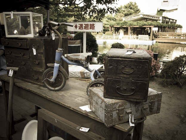 写真: 三輪車,鞄,引き出し,机@第三回東京蚤の市;2013春-25