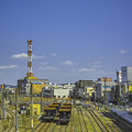 写真: まっすぐ伸びた線路と蛇行する線路@JR八王子駅