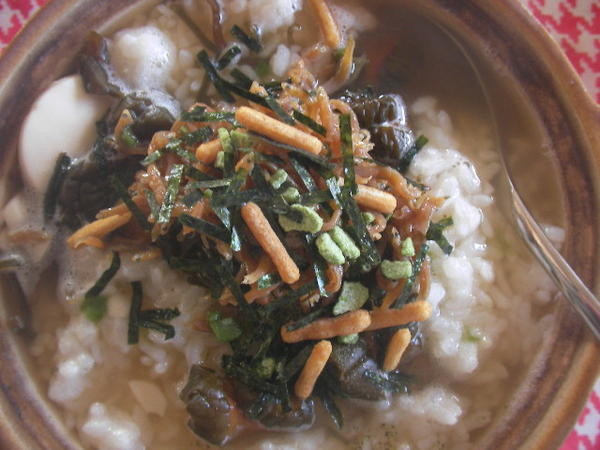 写真: ちりめん山椒と豆腐のお茶漬け風雑炊