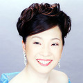 写真: 竹内直美　たけうちなおみ　声楽家　オペラ歌手　ソプラノ　　　　　Naomi Takeuti　Jソロイスツ メンバー