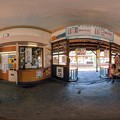 写真: 2012年8月26日　郡上八幡駅　駅舎内部　360度パノラマ写真