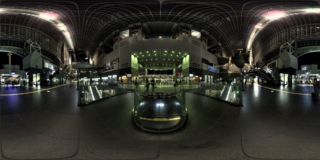 写真: 360度パノラマ写真　京都駅中央改札口　夜景　HDR