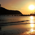 写真: 江ノ島の夕照