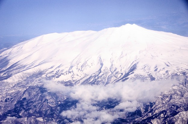 写真: 写真00036　山形県側から見た鳥海山