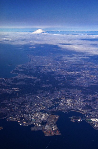 写真00008  金沢八景から富士山
