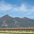 写真: 磐梯山と、収穫と