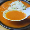写真: ラーメン翔 激辛ラーメン50丁目 味噌味＆太麺 スープアップ