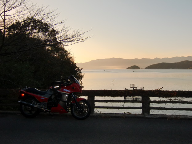 琵琶湖畔にて、夕日と共に。12_11_CIMG6035