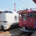 七尾駅　681系と415系