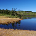 写真: 静寂の中の八幡沼