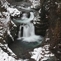 写真: 冬の鳳鳴四十八滝