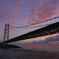 写真: 夕日の残照と橋