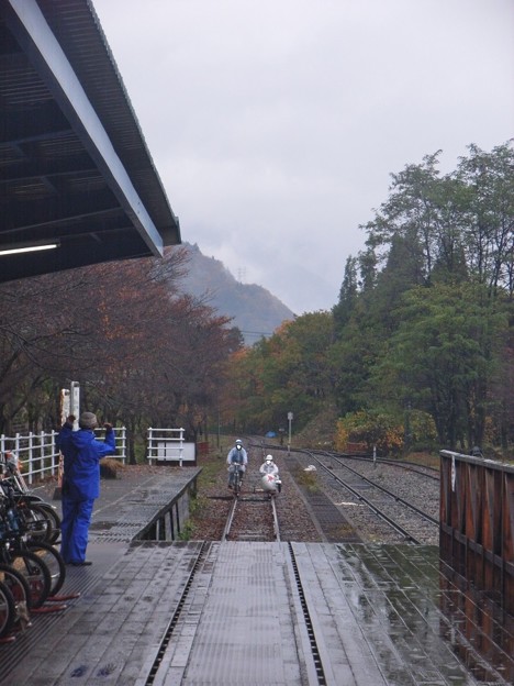 神岡鉄道（１６）　２０１３年１０月　奥飛騨温泉口駅　　Ｇａｔｔａｎｎ　ＧＯ　到着