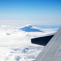 写真: 富士山上空