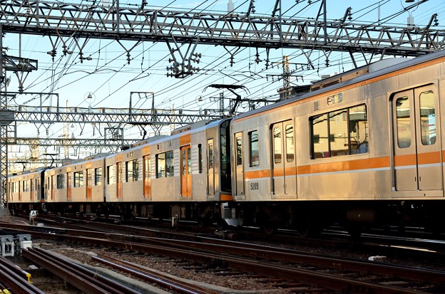 写真: 2013_0928_165837_S　阪神電車のくせにジャイアンツっぽいカラー