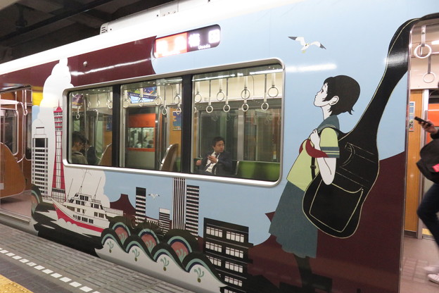 写真: 阪急電車　ラッピング電車_04