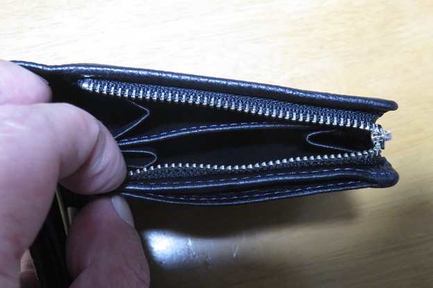 写真: 新しいお財布　コインも２ケース
