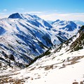 写真: 冠雪の立山稜線