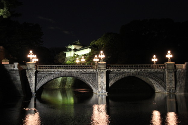 皇居二重橋のライトアップ