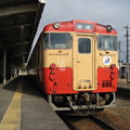 写真: 烏山線 キハ40形 烏山駅