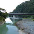 写真: 酒匂川の流れ