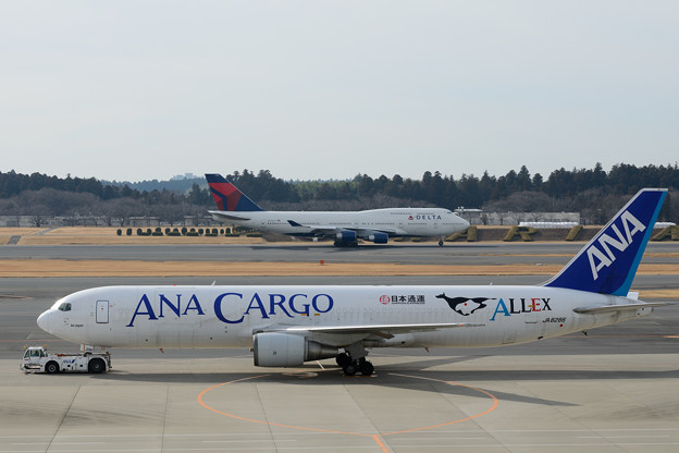 ANA Boeing 767-381/ER(BCF)