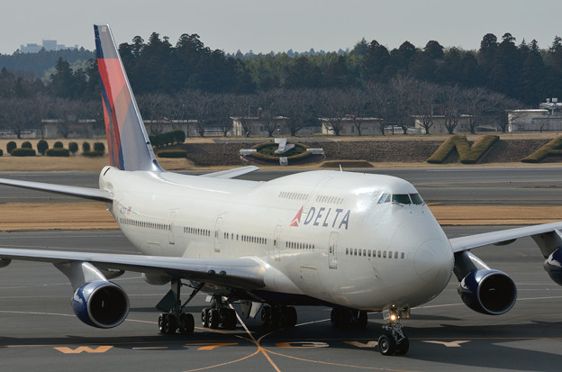 写真: Delta Air Lines Boeing 747-451