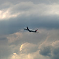 写真: 気になる雲と飛行機