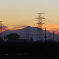 写真: 朝焼けと筑波山
