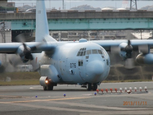 写真: 航空自衛隊C-130Hハーキュリーズ　７５-１０７６?