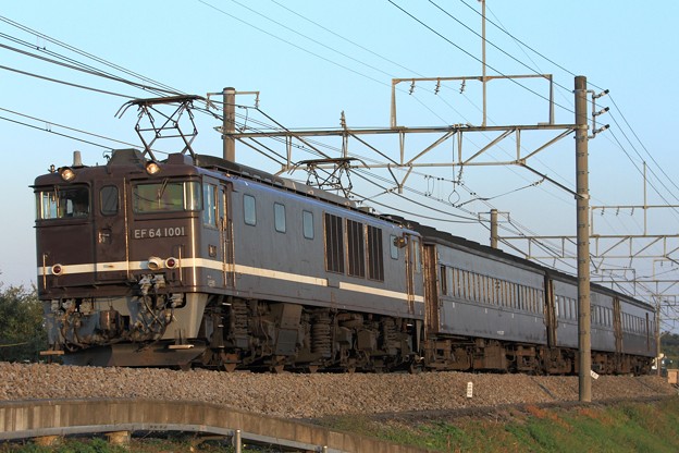 写真: 回9891レ EF64 1001＋旧型客車 3両