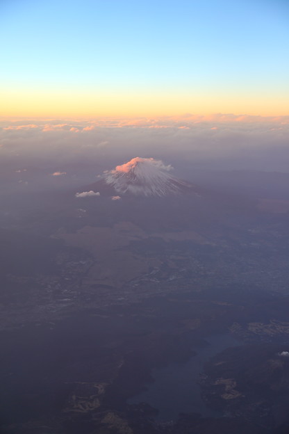 写真: 富士山と芦ノ湖