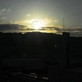 写真: 生駒山の夜明け
