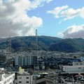 写真: 病室から生駒山を望む