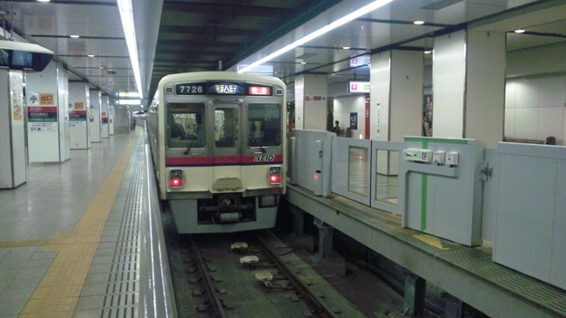 写真: 京王新宿駅なぅ(1)