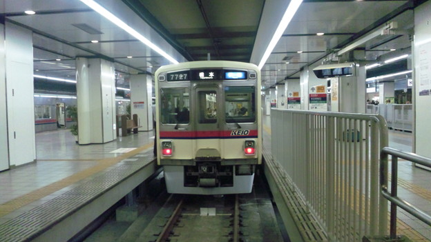 写真: 京王新宿駅なぅ(2)