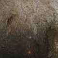 写真: 沖縄 玉泉洞5 真ん中にオーブ
