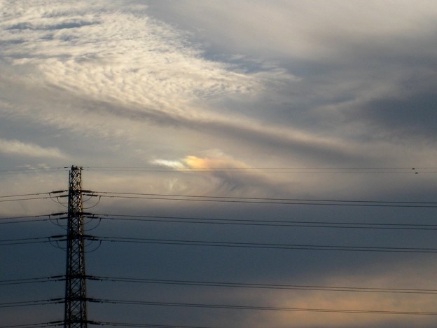 写真: 龍雲の首のところの彩雲