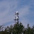 写真: 秋空と電波中継塔