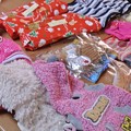 写真: 小型犬用服とオヤツと私へのクリスマスプレゼント