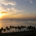 写真: 窓の有る風景　マニラ湾