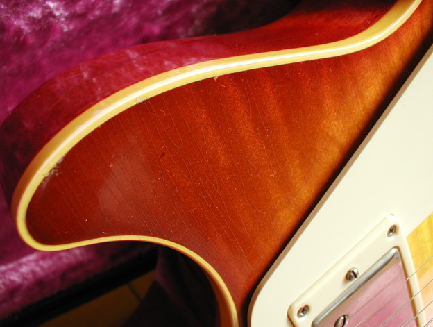 Gibson 40th anniv. Les Paul aged 9 9001