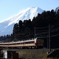 写真: 189系　M52編成　ホリデー快速富士山3号